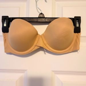 Strapless nude push-up bra